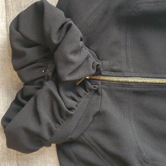 C2 Studio ruffled collar long black jacket - Picture 8 of 13